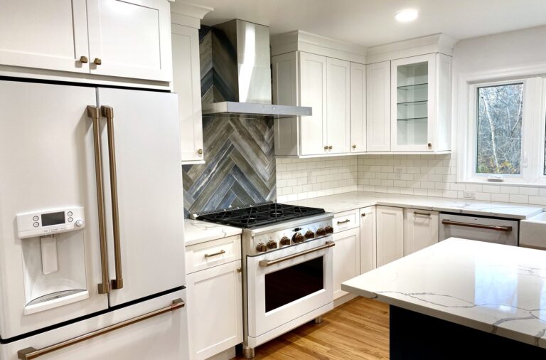 Fabuwood Galaxy Shaker Style Cabinets with Shroud Chimney in Union County NJ