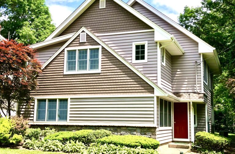 Certainteed Cedar Board Insulated Clapboard Vinyl _ Cedar Impression Shake Siding in Ridgewood, Bergen County NJ