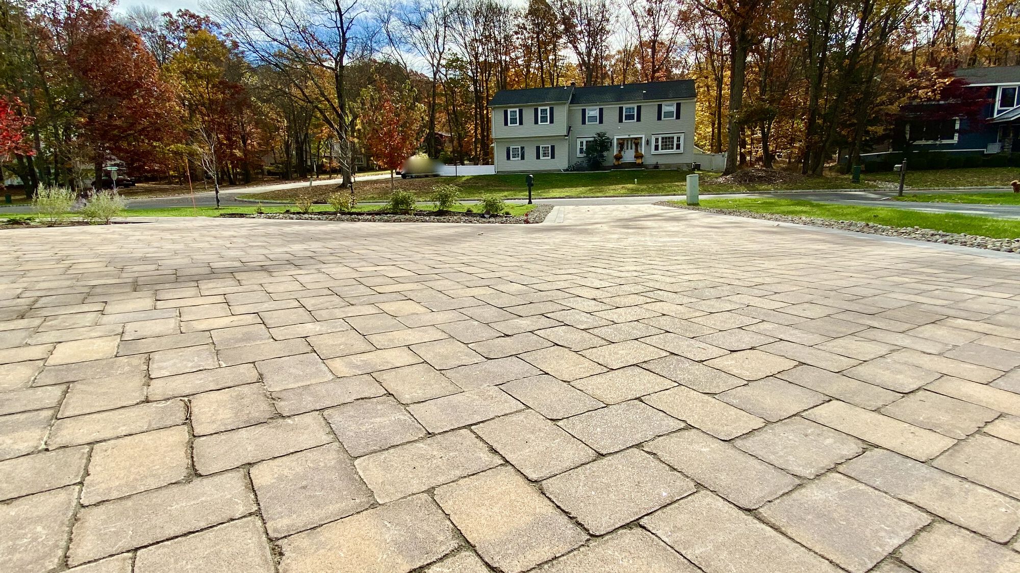 Cambridge Pavingstones Herringbone Pattern Driveway in Morris County NJ