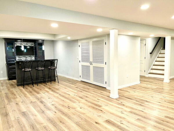 Basement Remodeling with Wet Bar