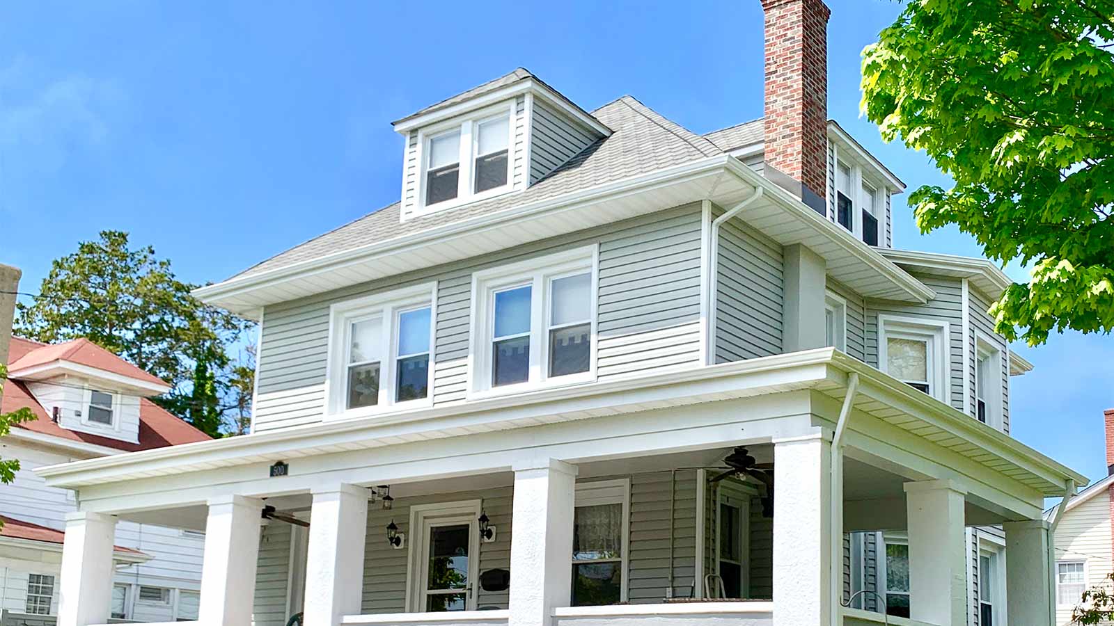 front-view-of-craftsman-home