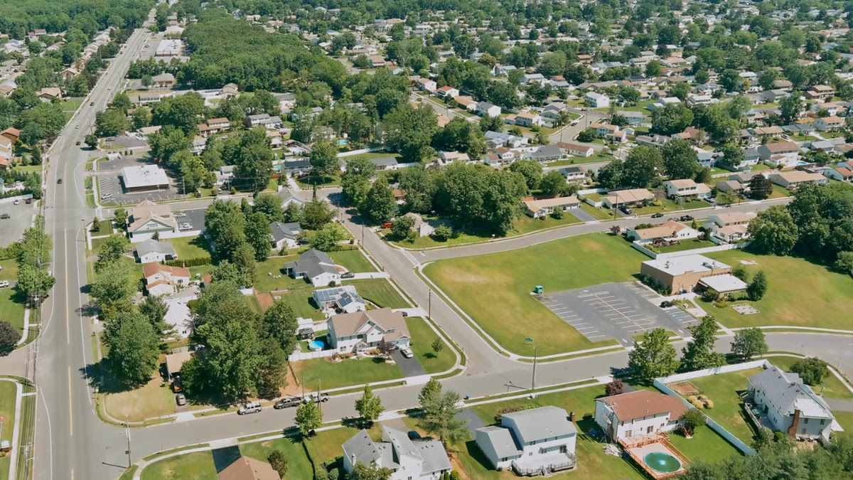 Towns That Ban Vinyl Siding