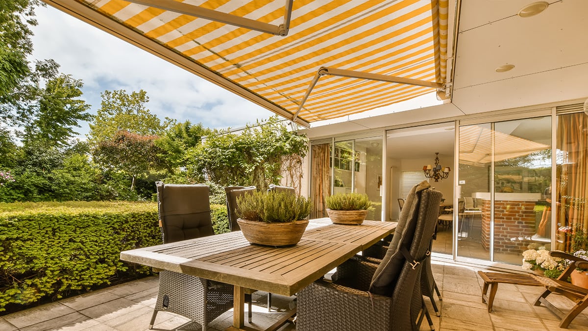 Types of Overhead Protection for Your Patio