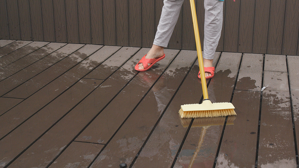 Composite Vs Wood Decking Maintenance