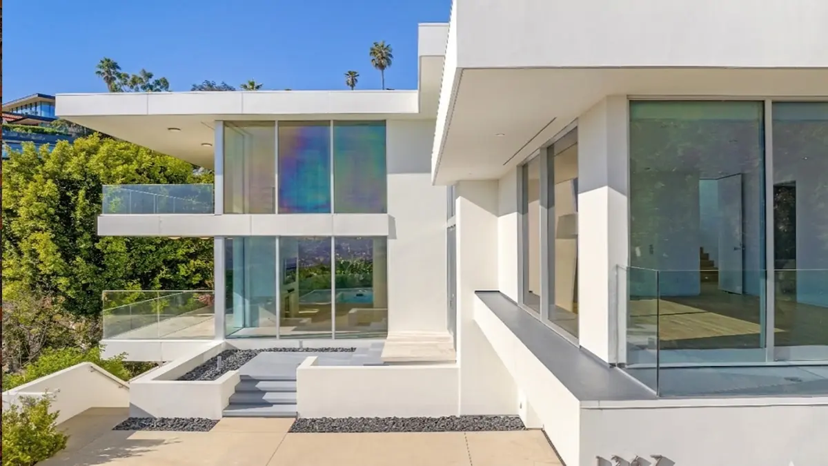 Special Window Features